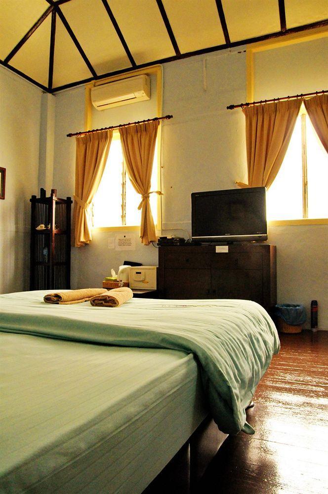 Palanquinn Heritage Suites George Town Eksteriør bilde