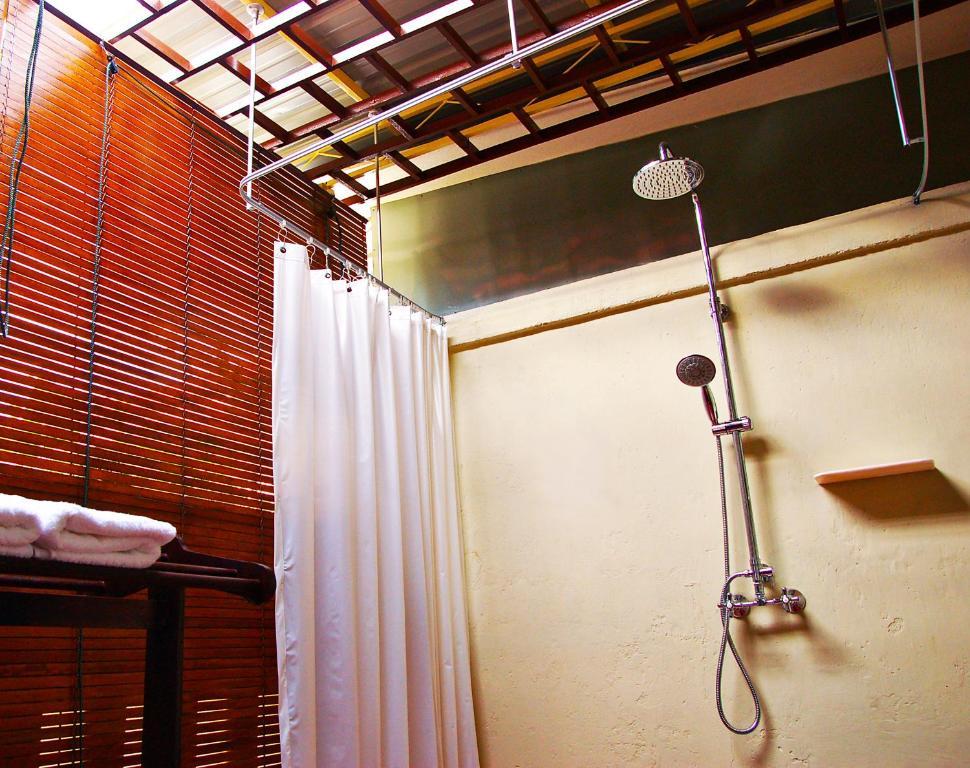Palanquinn Heritage Suites George Town Eksteriør bilde