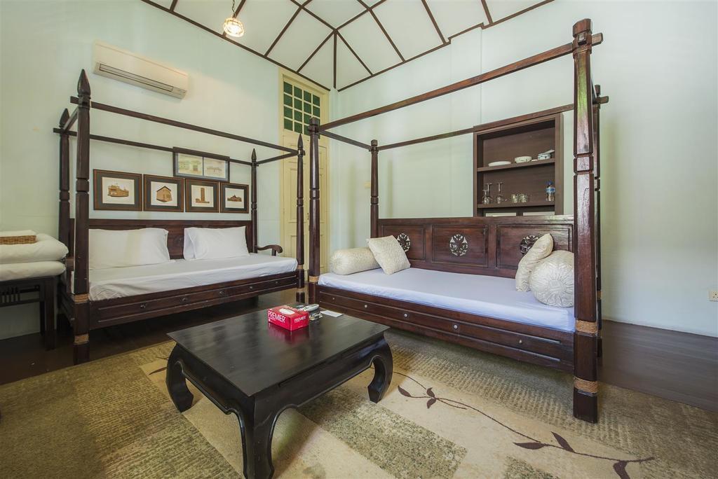 Palanquinn Heritage Suites George Town Eksteriør bilde